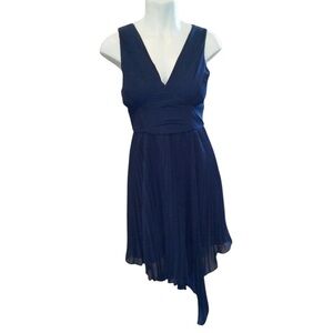 MAX AND CLEO Nina Blue Night Pleated Asymmetrical Open Back Dress BCBG Sz 2 EUC